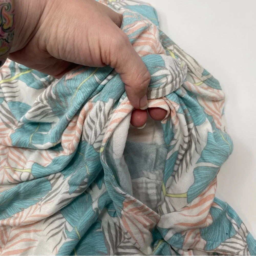 Latched Mama Bundle of 2 Tank Tops size S & M - Picture 6 of 13